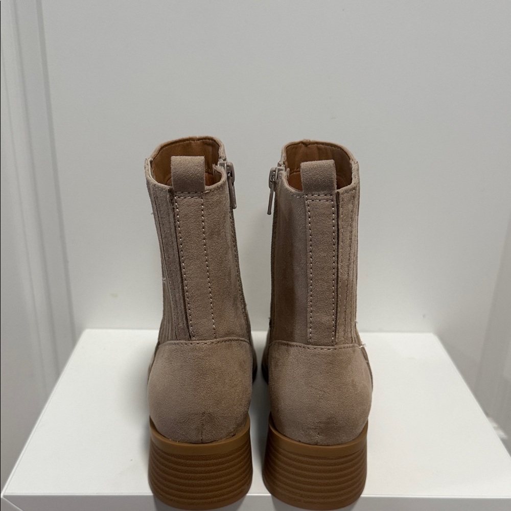 Universal Thread Taupe Ankle Booties - Picture 3 of 5